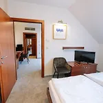 Hotel Vadvirág Panzió 4*