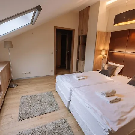 Vadvirag Panzio 4* Ágfalva