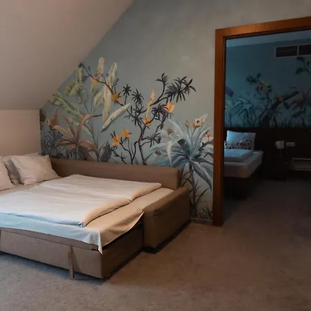 Vadvirag Panzio Hotel Ágfalva