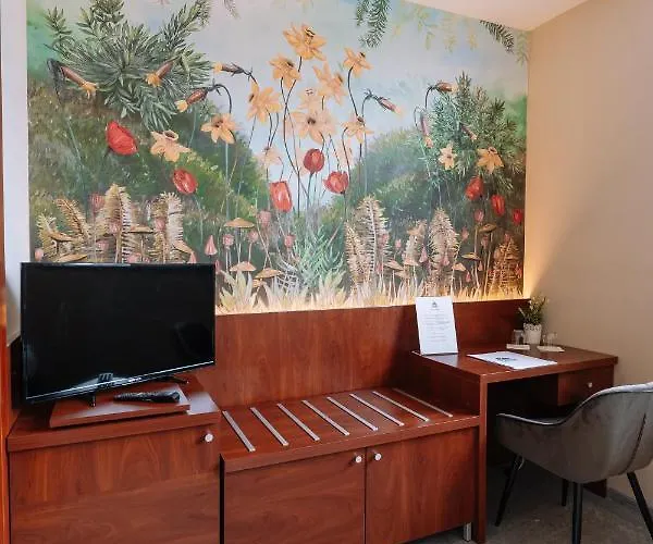 Vadvirag Panzio Hotel
