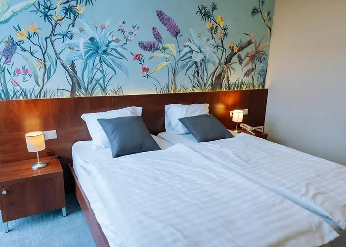 Vadvirag Panzio Hotel